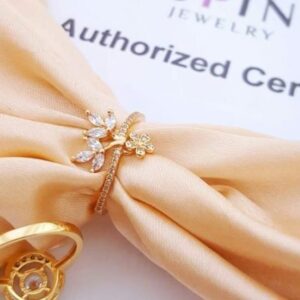 Beautiful flower and leaf ring